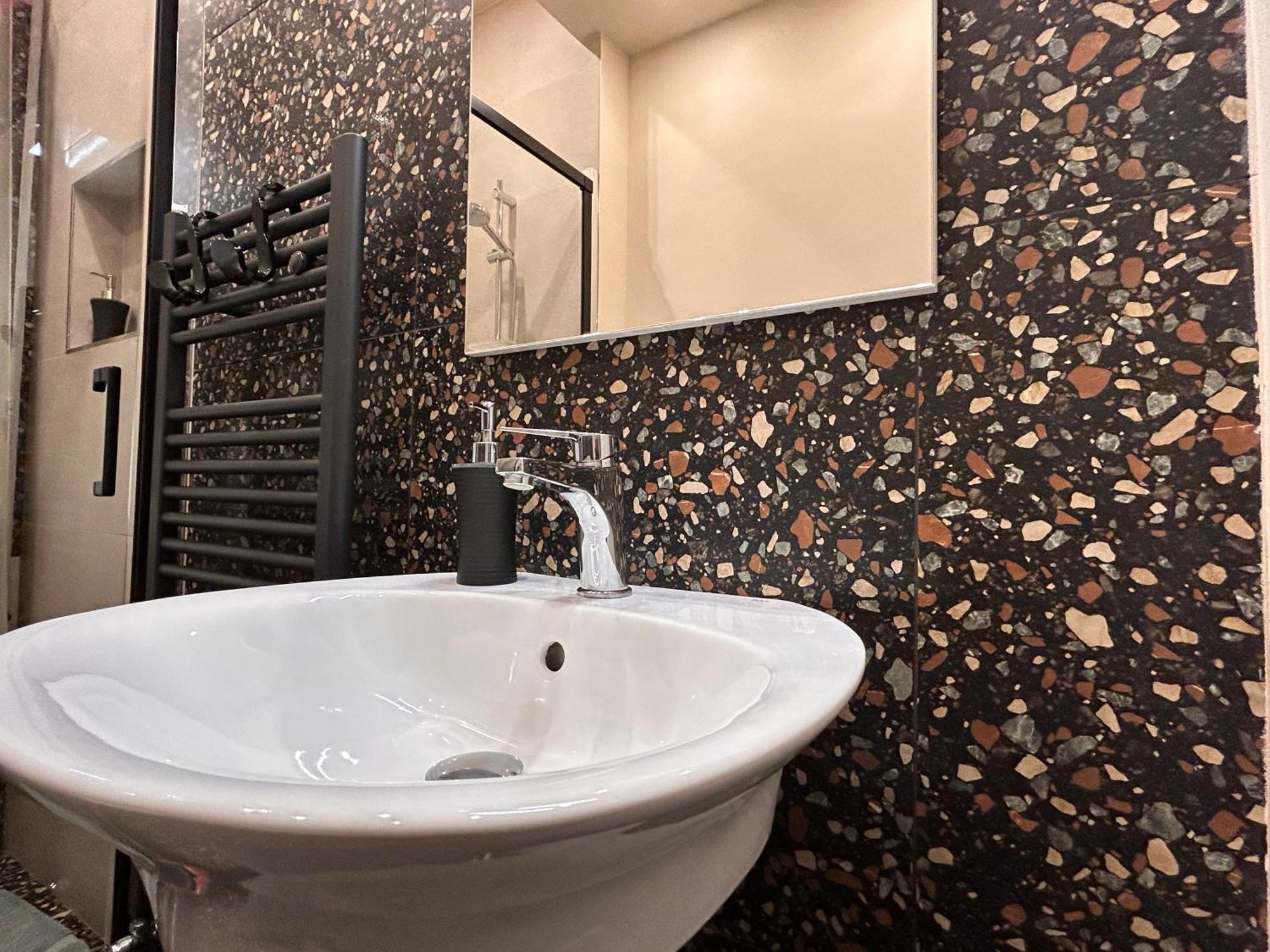 Casa Daura - Your Comfortable Apartment In Bologna - Parking Extérieur photo