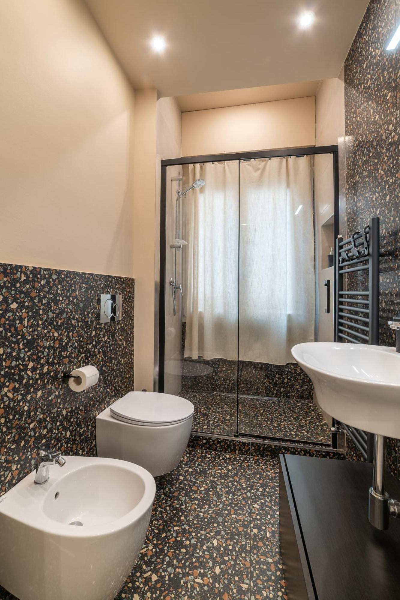 Casa Daura - Your Comfortable Apartment In Bologna - Parking Extérieur photo